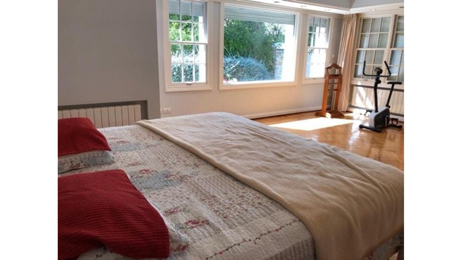 Casa en Alquiler de 4 dormitorios