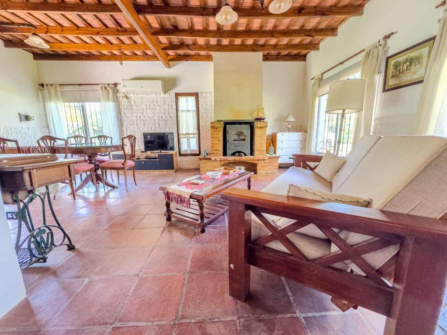 Casa 3 ambientes con 2 baños