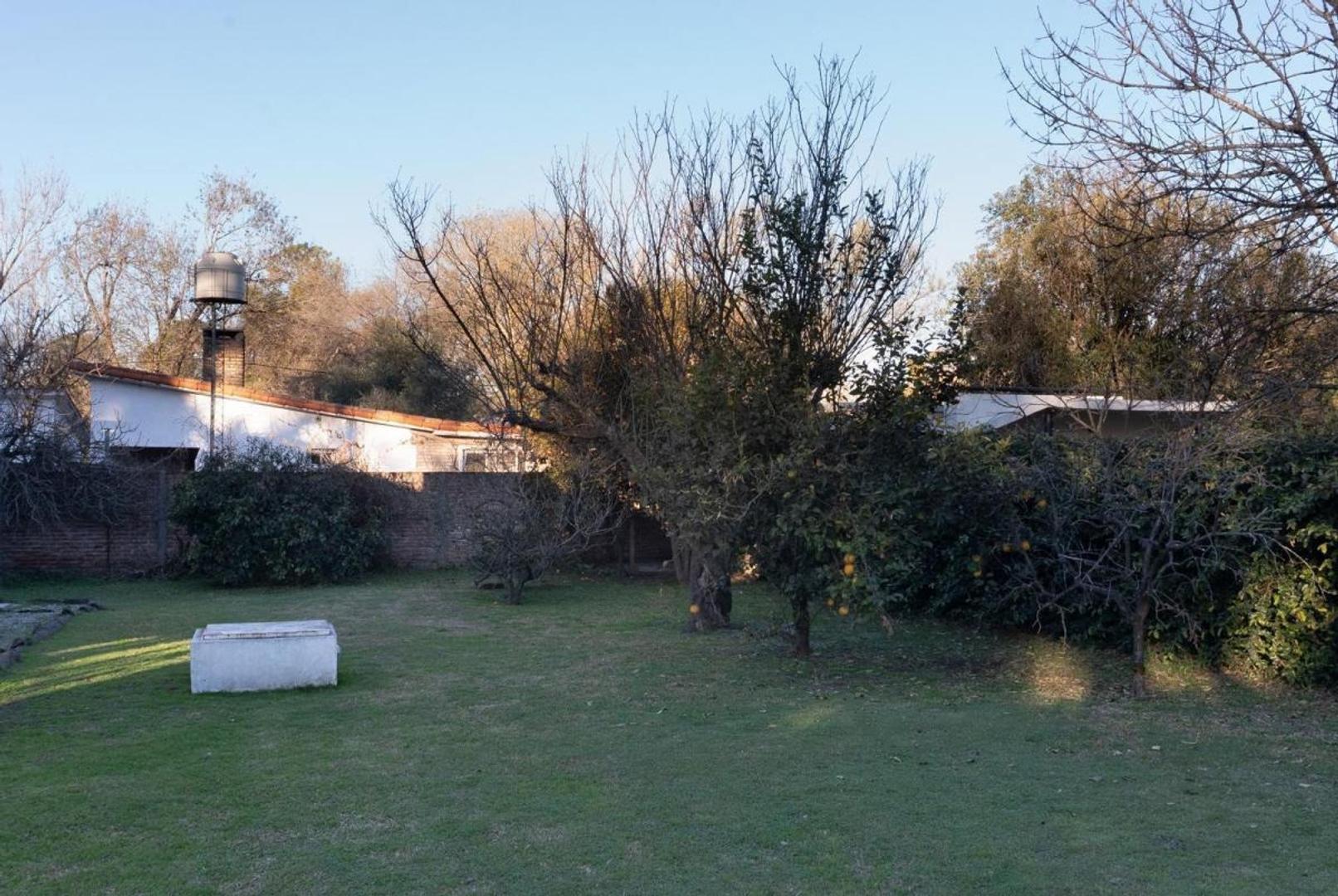 Funes- Con Gran Parque Arbolado - Pileta - Quincho