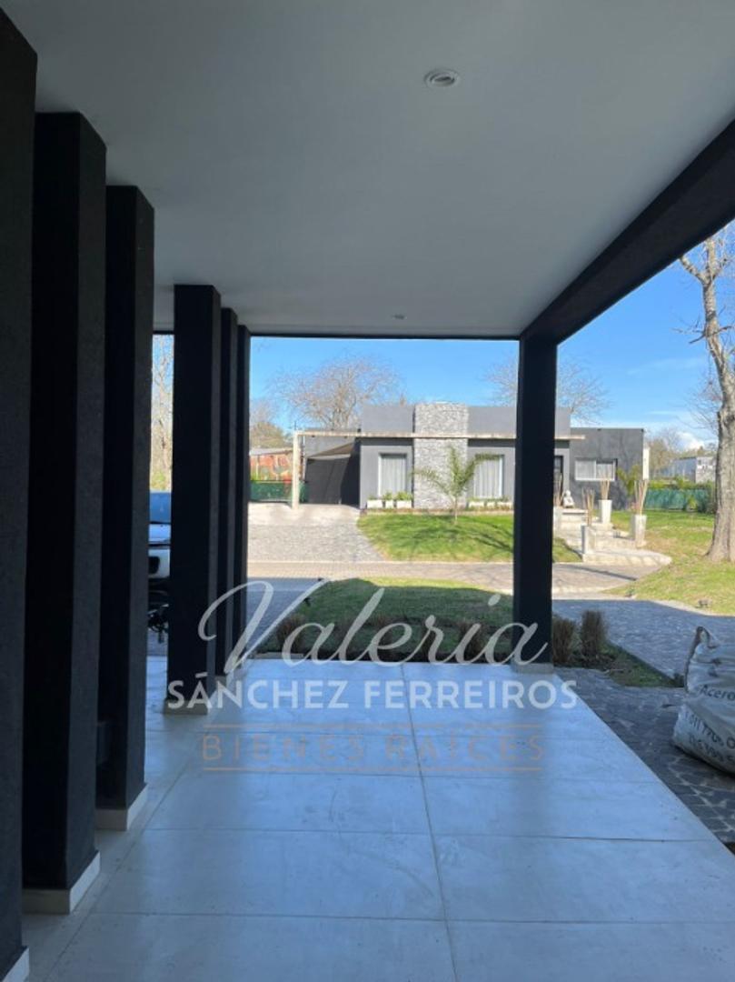 Casa 5 ambientes con 4 baños