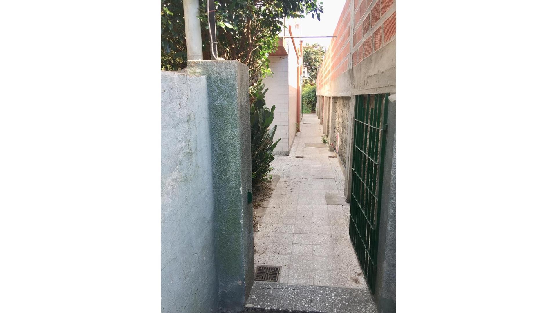 Depto Tipo Casa en Venta de 4 ambientes