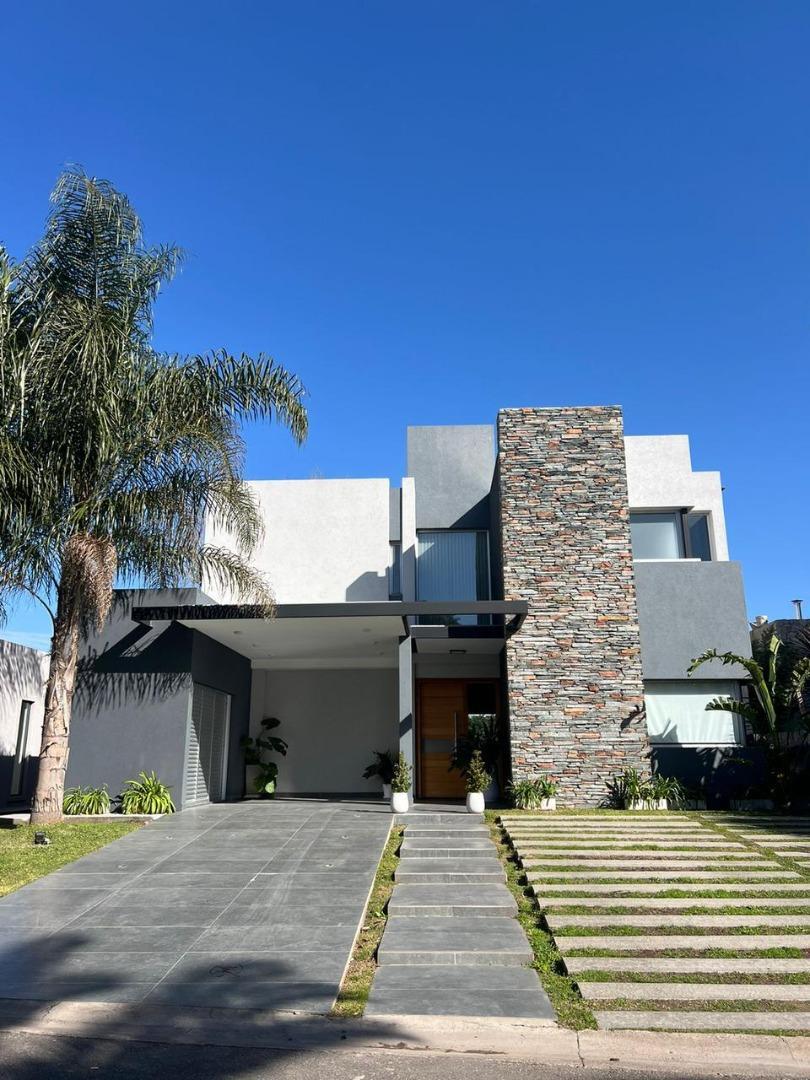 CASA EN VENTA HARAS MARIA VICTORIA