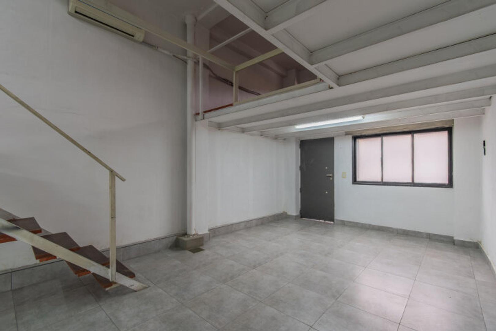 Depto Tipo Casa en Venta de 1 dormitorio