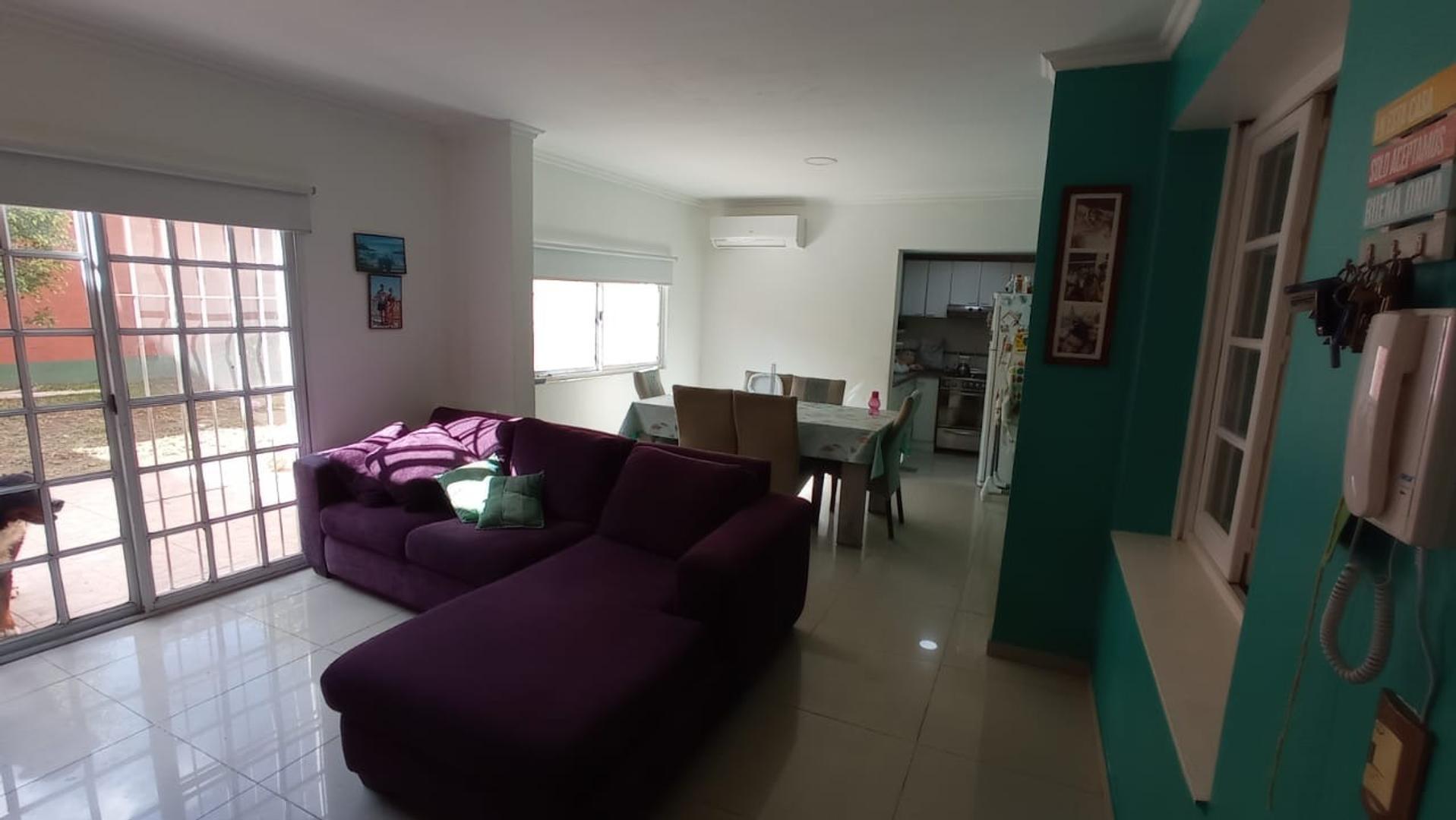 Casa en PH con patio y garage