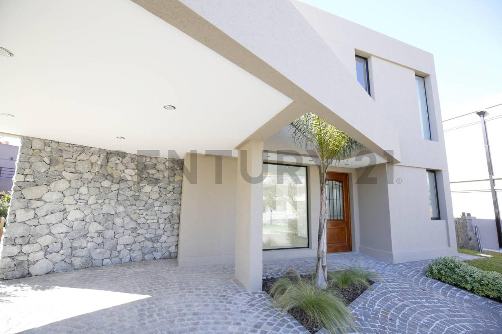 CASA EN VENTA EN FINCAS DE HUDSON