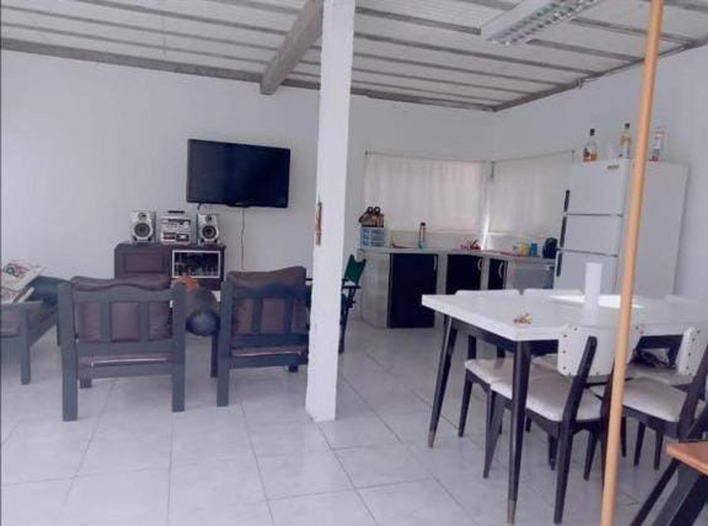 VENTA CASA 3 AMBIENTES EN B° CERRADO "LA FIACA" EN MORENO