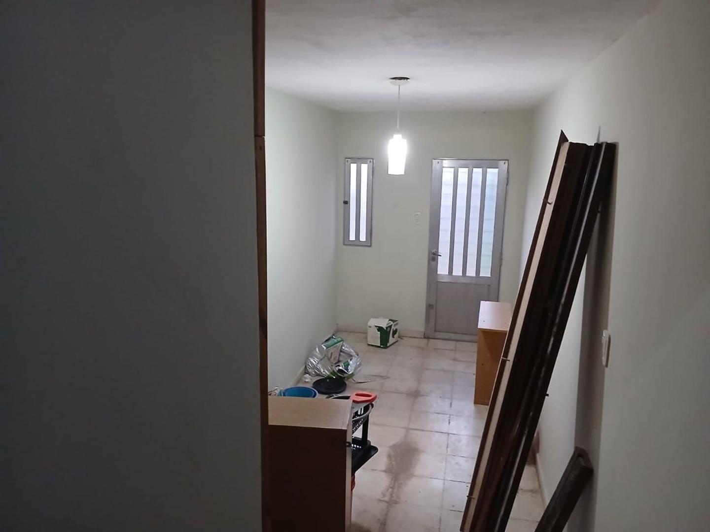 Depto Tipo Casa 4 ambientes con 1 baño