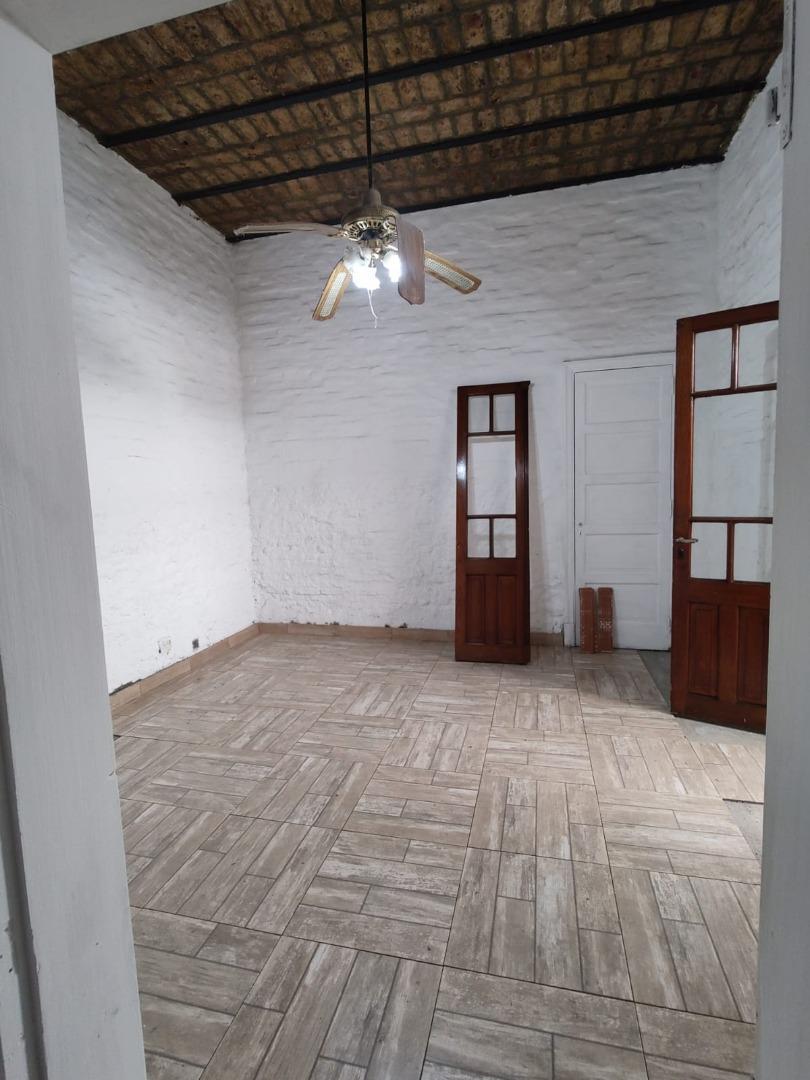 Casa c/3 habitaciones, 2 en quincho, terraza, patio,baños