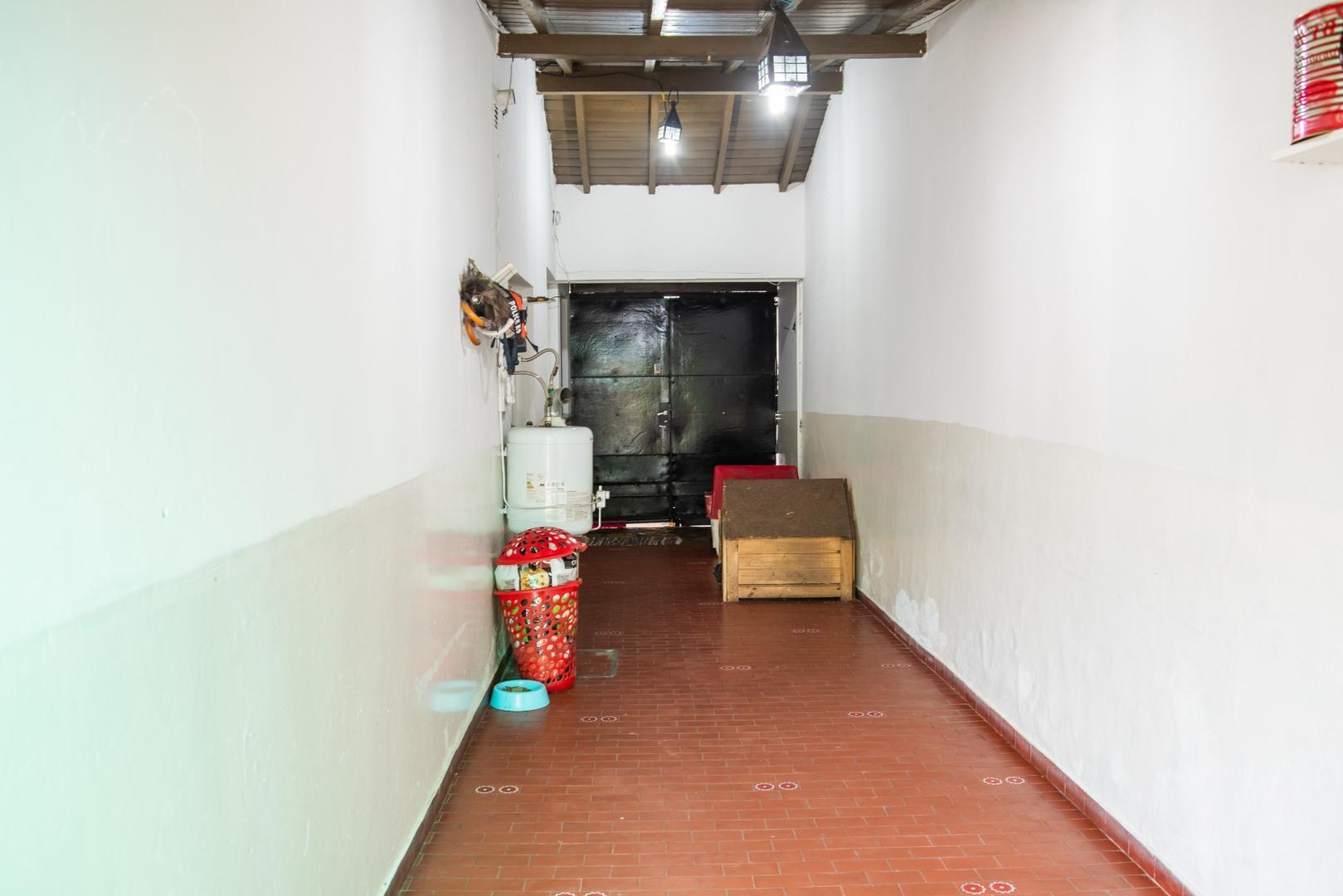 Casa en Venta con 3 cocheras