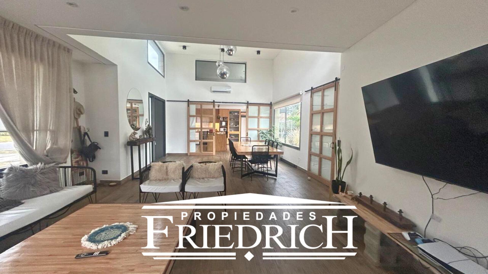 VENTA CASA LA CESARINA BARRIO CERRADO