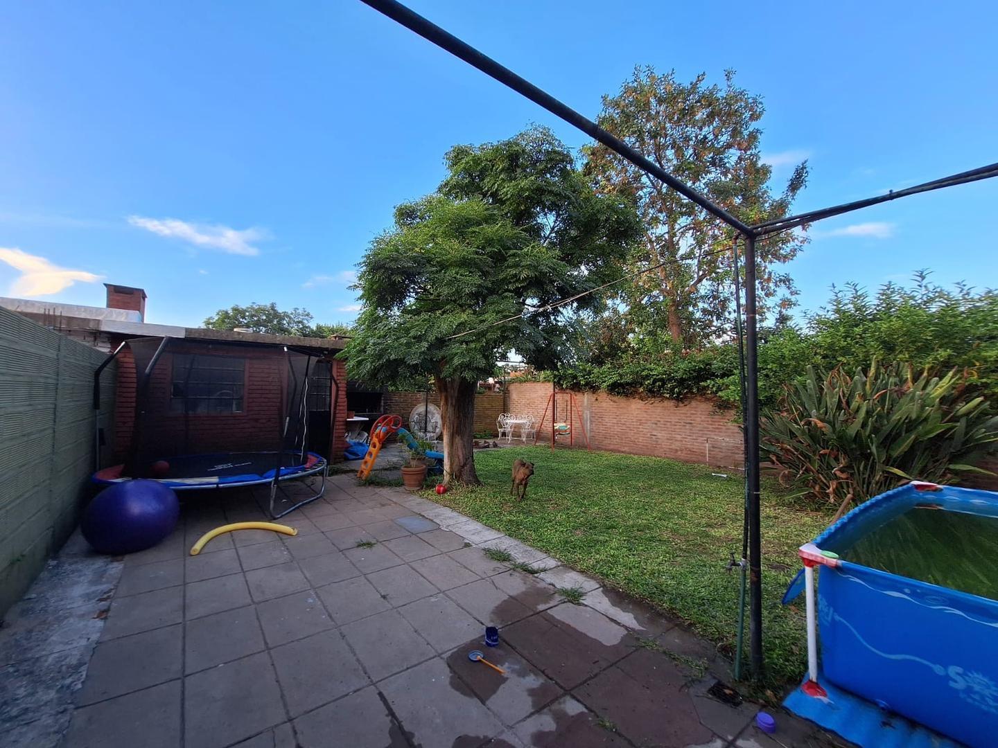 Casa 4 ambientes con 1 baño