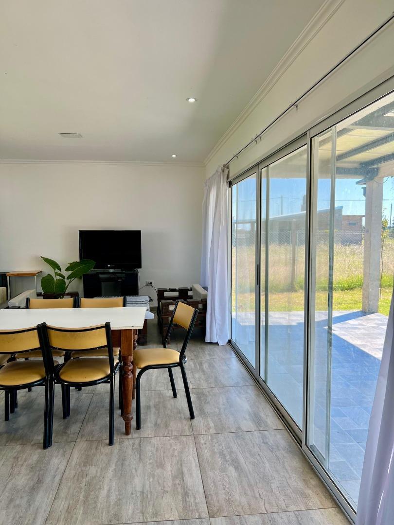 Casa 2 ambientes con 1 baño