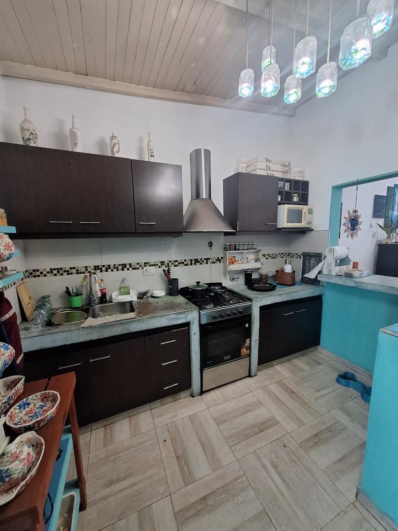 Venta Quilmes. Casa 5 amb c/ gge y patio.