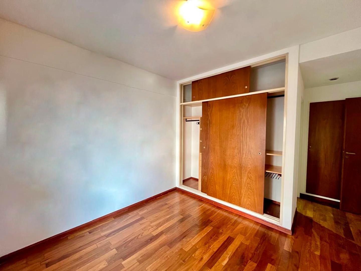 Luminoso 2 ambientes con vista al frente y contrafrente