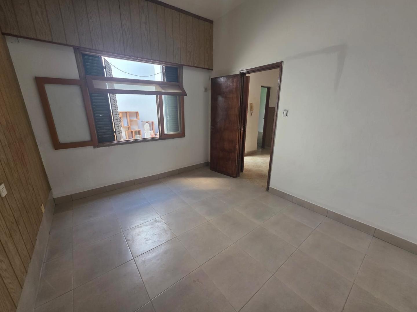 Ph contrafrente entrada independiente 2 y 1/2 amb patio