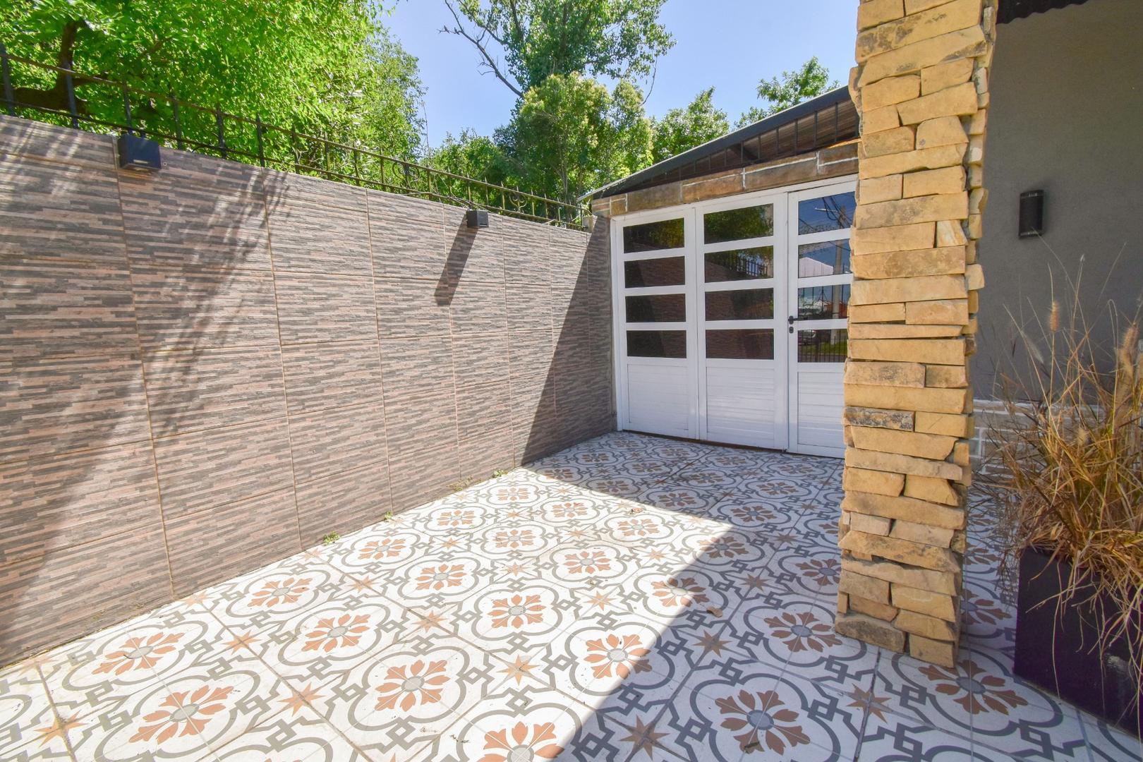 Casa 3 ambientes con 2 baños