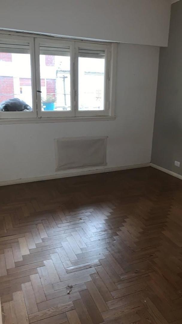 Roque Saenz Peña 1528 , Piso 1