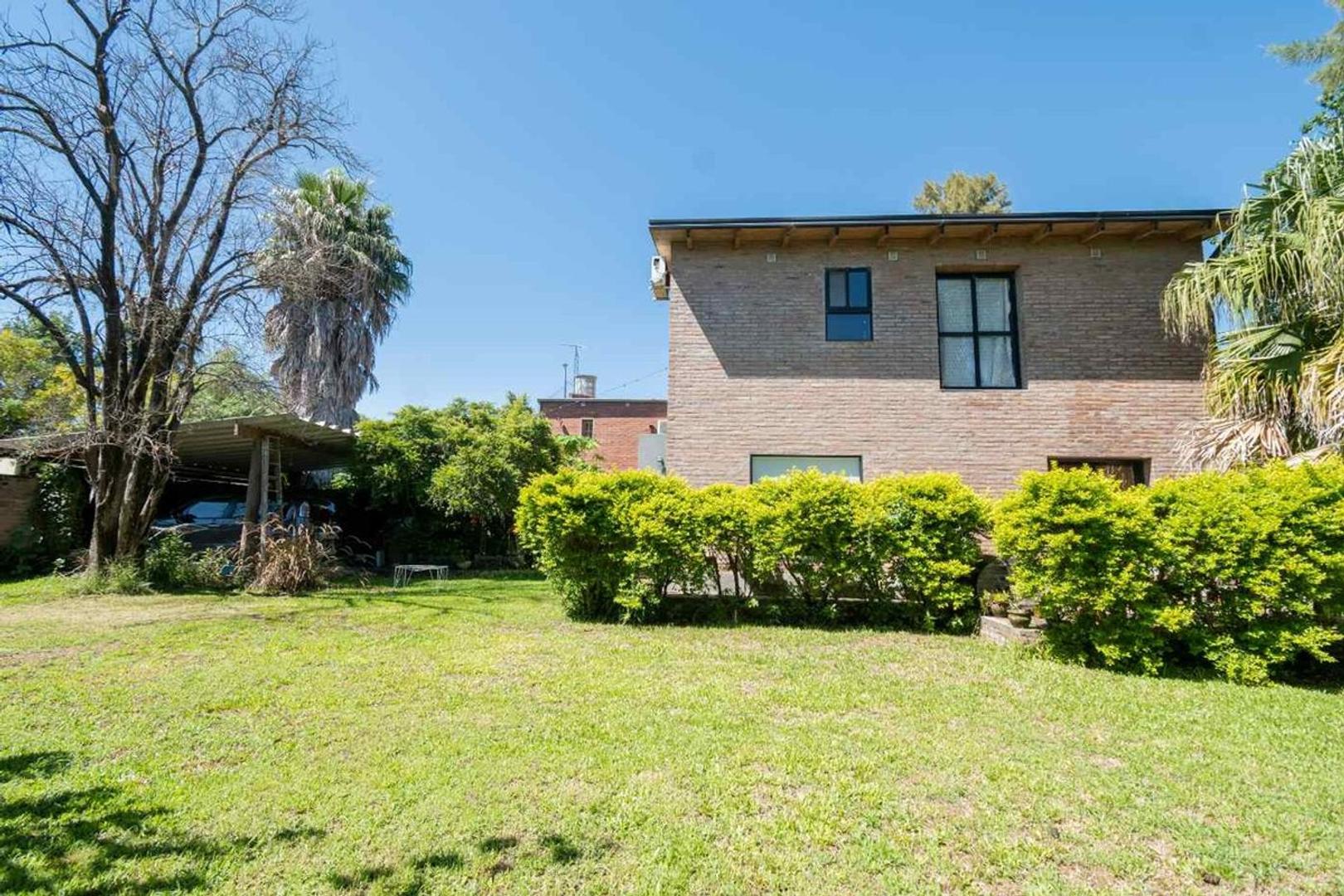 Venta Hermosa Casa Santo Tomé cercana al puente