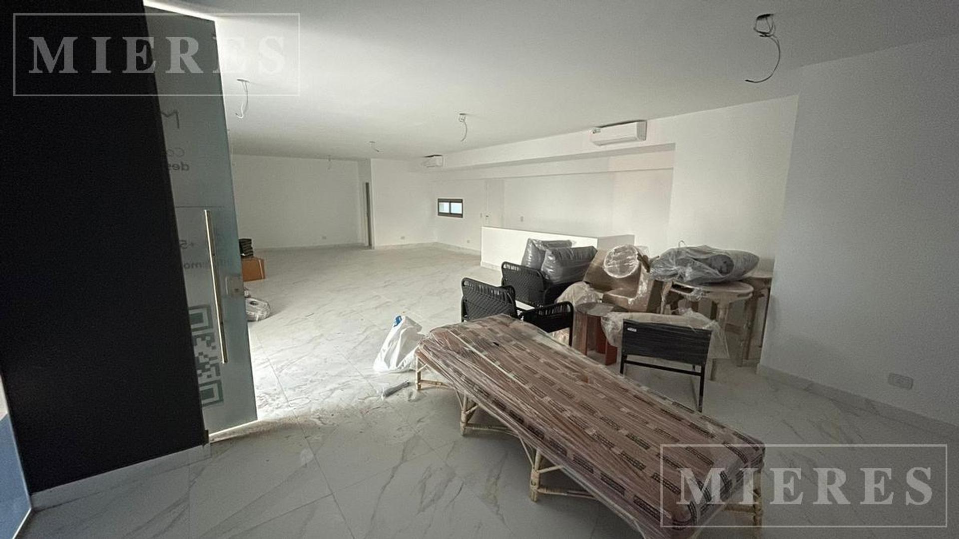 Local en Venta en Ciudad De Tigre, USD 400.000