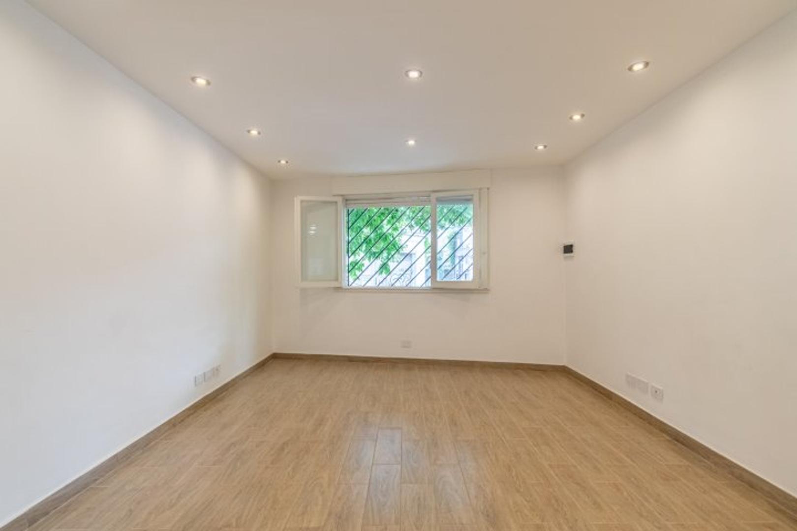 Depto Tipo Casa 3 ambientes con 2 baños