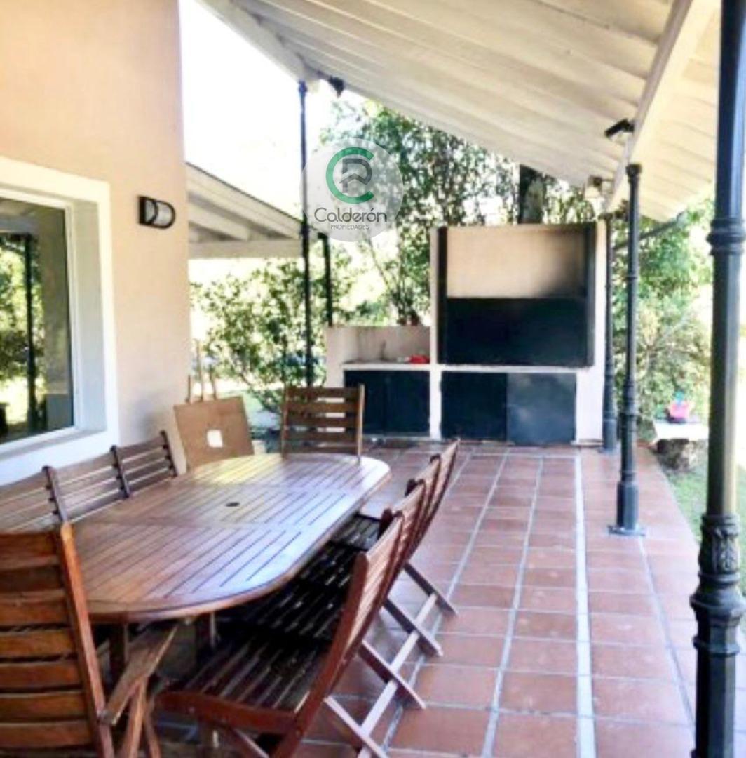 Casa 4 ambientes con 3 baños