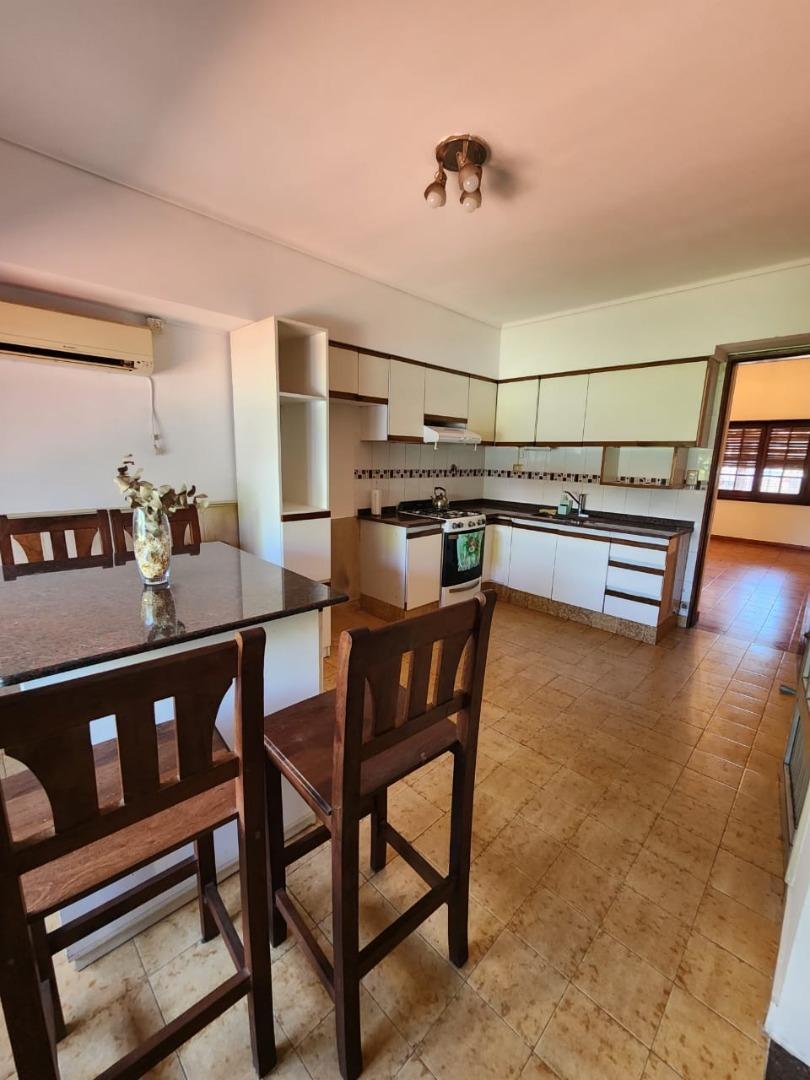 CASA EN VENTA L.M.CAMPOS 370 BERNAL