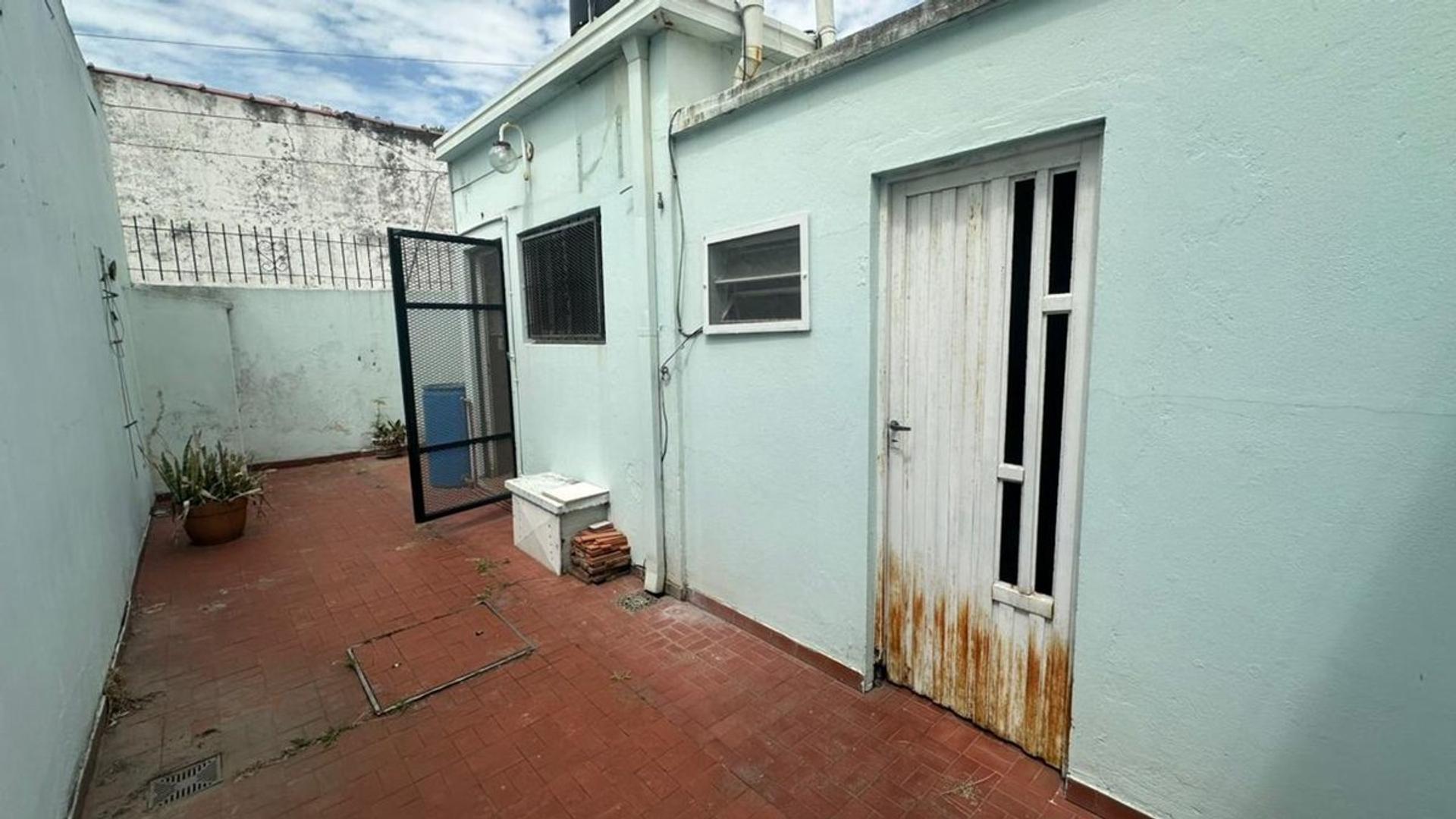 Depto Tipo Casa en Venta con 1 cocheras