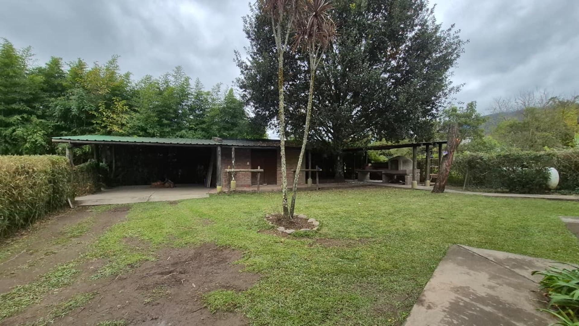 Casa 2 ambientes con 1 baño