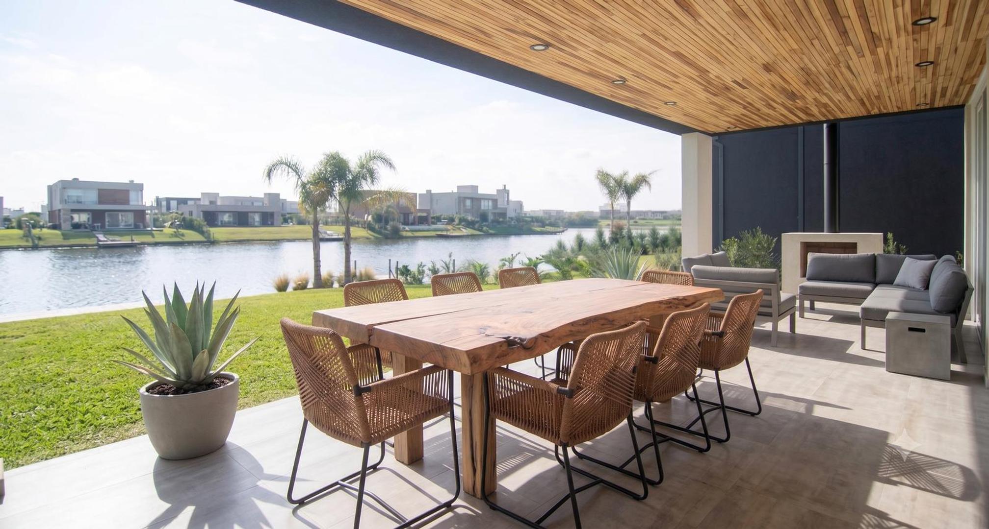 Casa en venta 8 ambiente en Nordelta, Carpinchos a la laguna