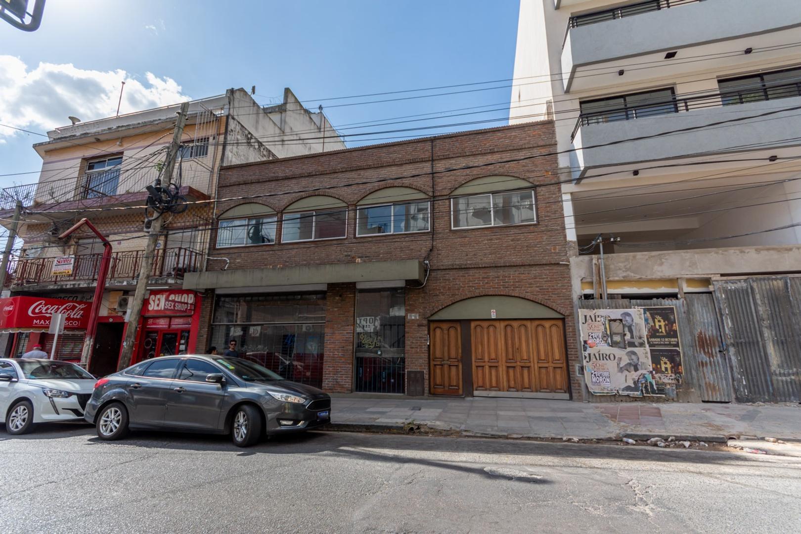 EXCELENTE EDIFICIO DE LOCAL Y OFICINAS C/ ESTACIONAM. PROPIO