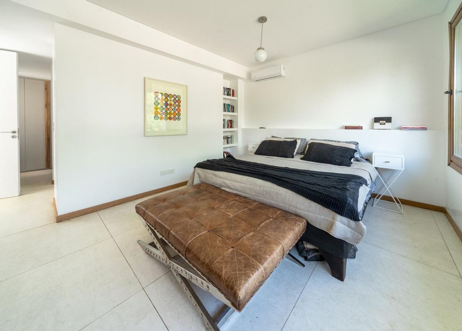 Casa en Venta en Loma Verde, USD 279.000