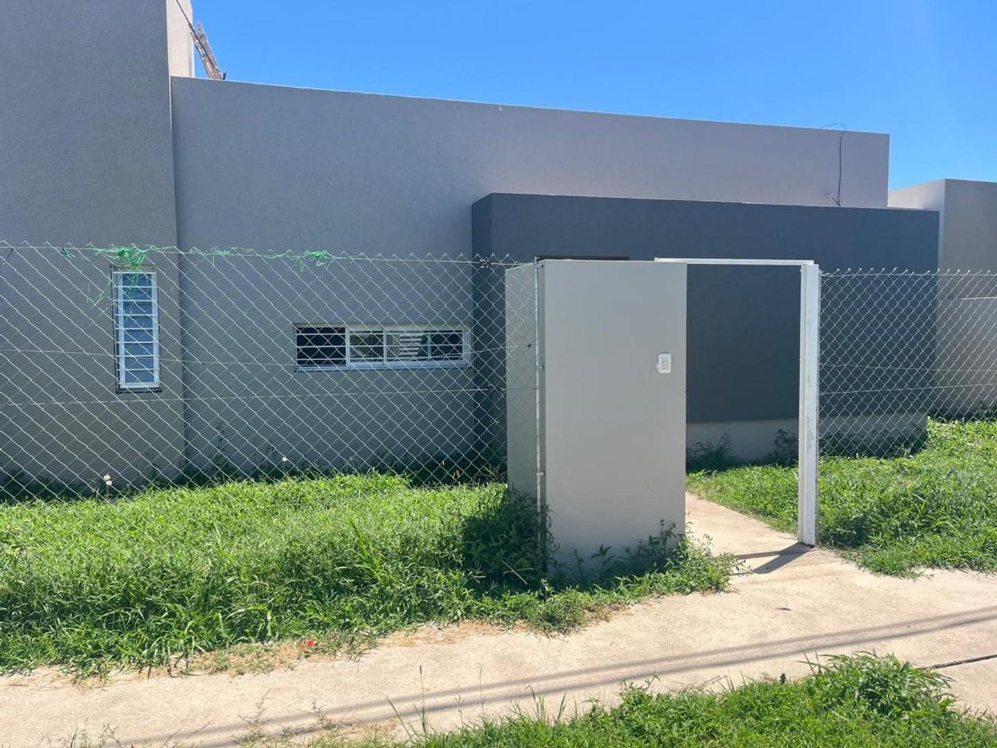 ALQUILER/CASA/2 DORMITORIOS/PATIO/COCHERA/PARRILLA