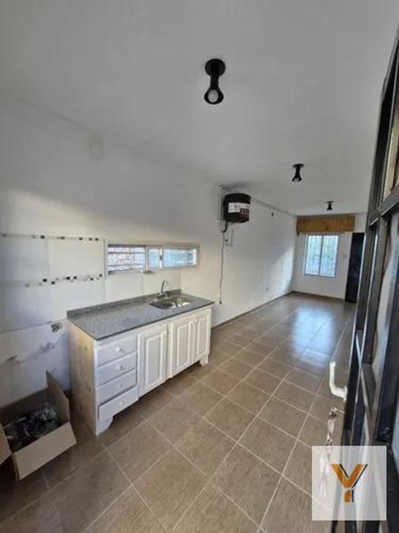 Casas en venta - 5 Dormitorios 2 Baños - 420Mts2 - Avellaneda