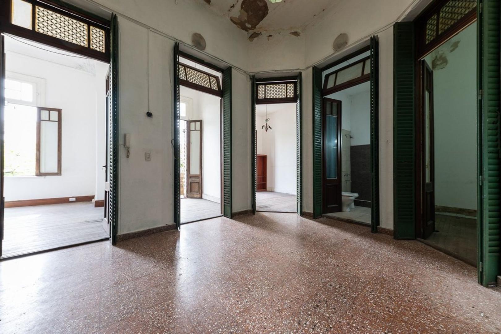 VENTA DEPARTAMENTO 6 AMBIENTES EN SAN TELMO.