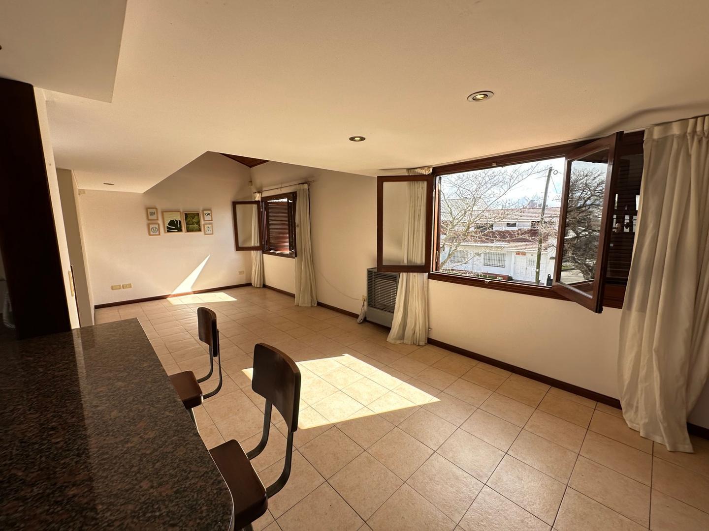 Departamento en alquiler barrio Villa Primera