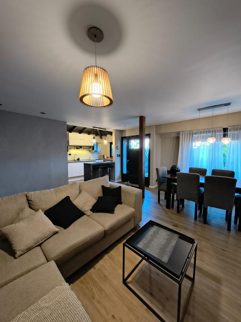 Depto Tipo Casa en Venta en Ituzaingo, USD 150.000