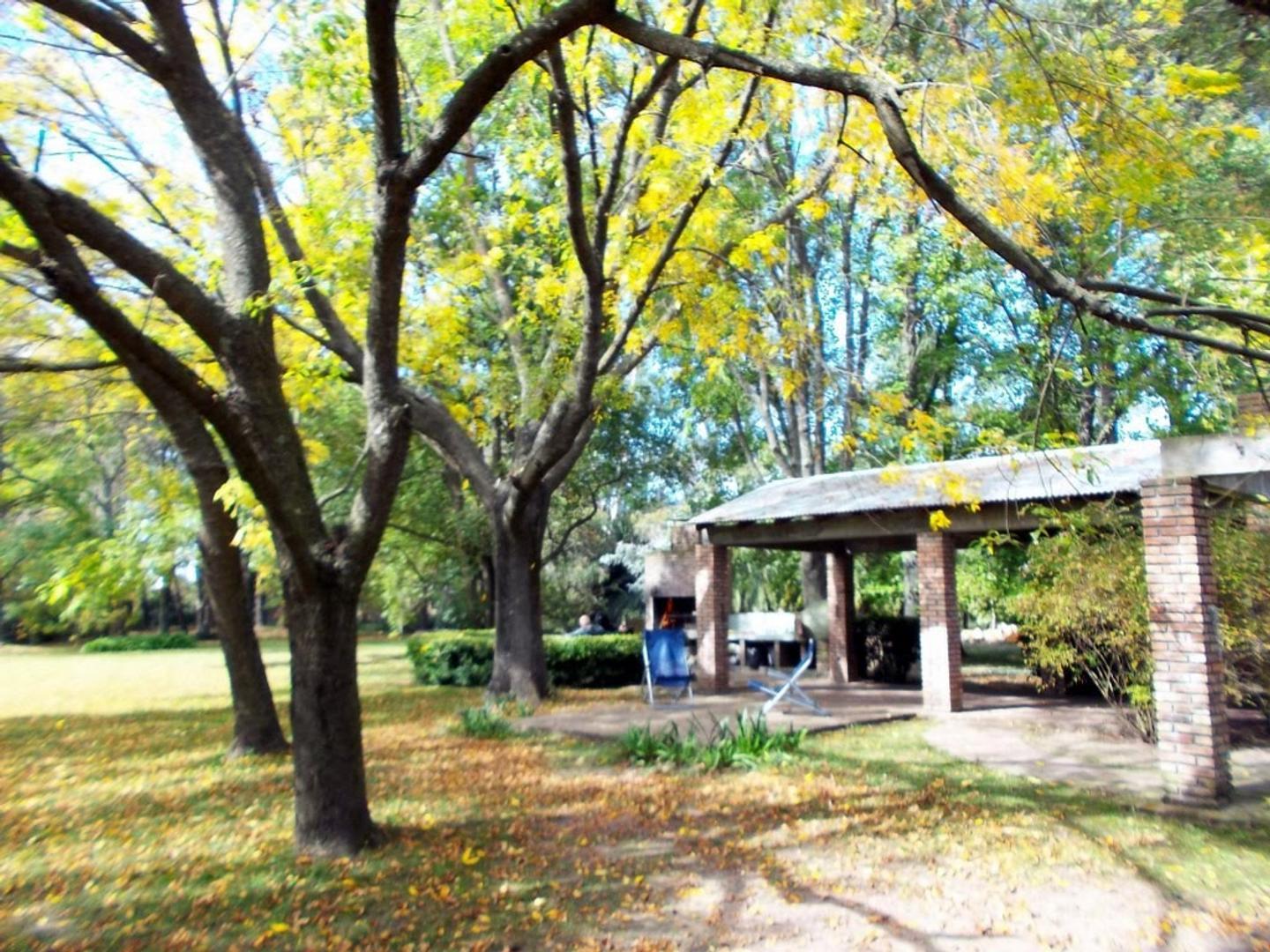 Campo en venta de 34ha en La Plata, casa 311m2 + extras 83m2