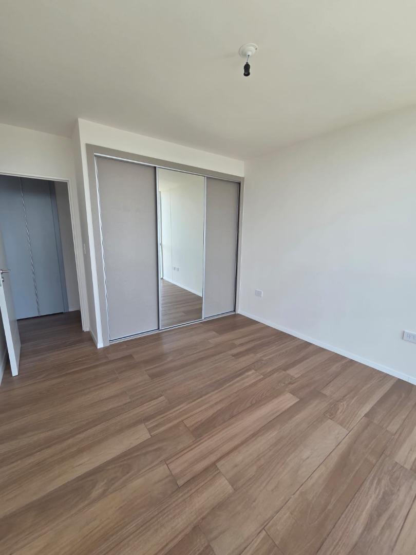 Departamento en Alquiler en Zona Puerto, $ 800.000