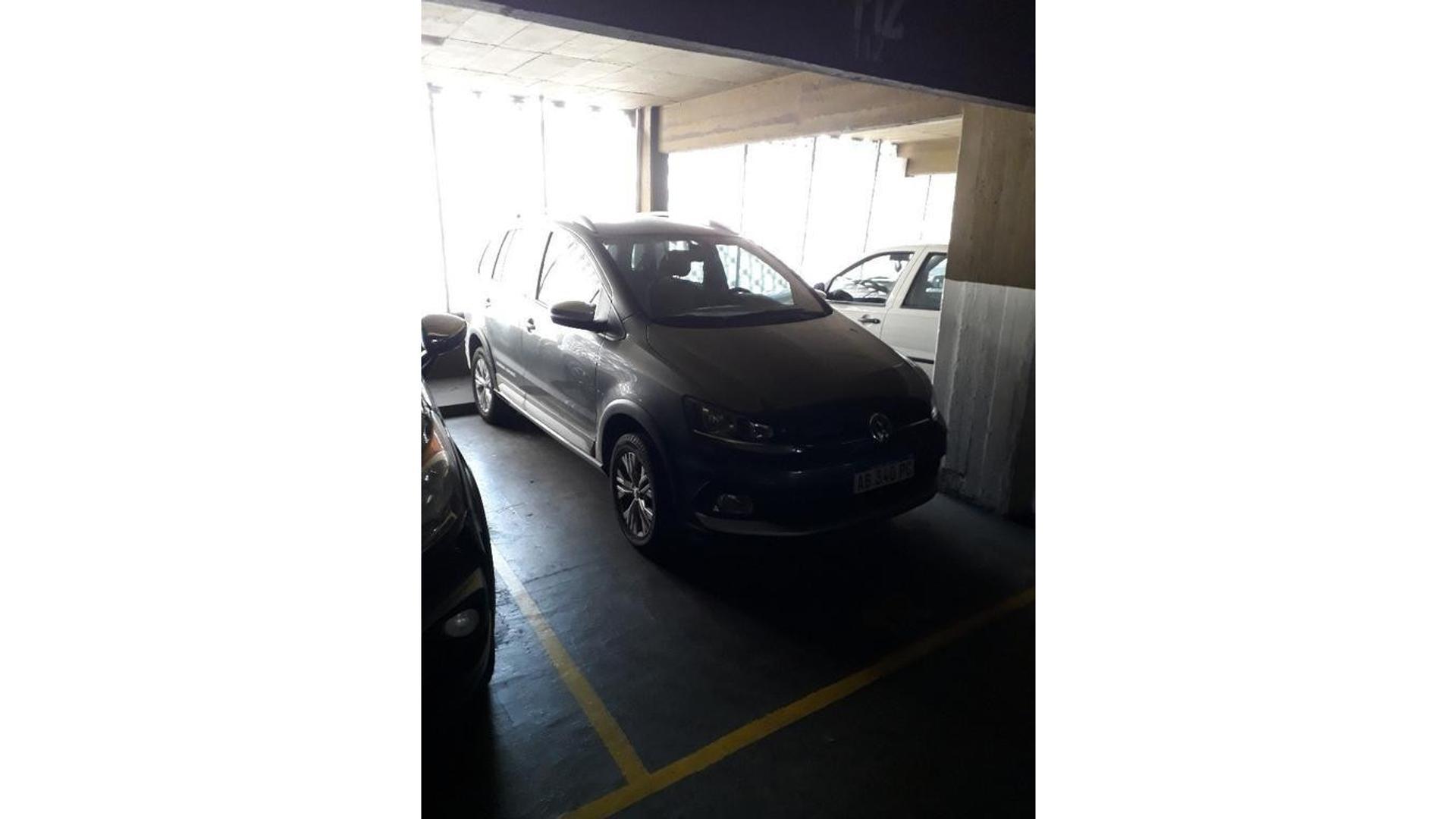 3 COCHERAS FIJAS CUBIERTAS (en block)