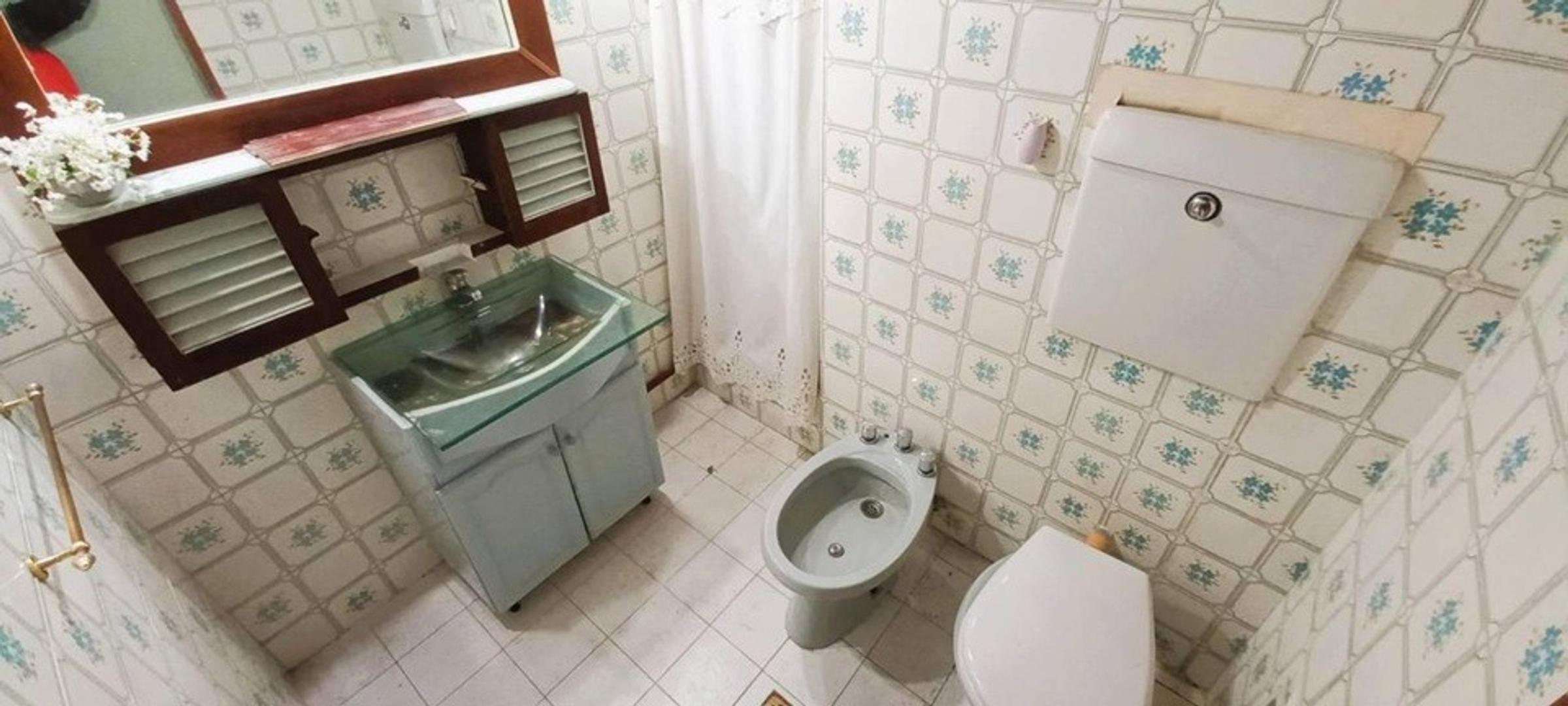 Casa 3 ambientes con 1 baño