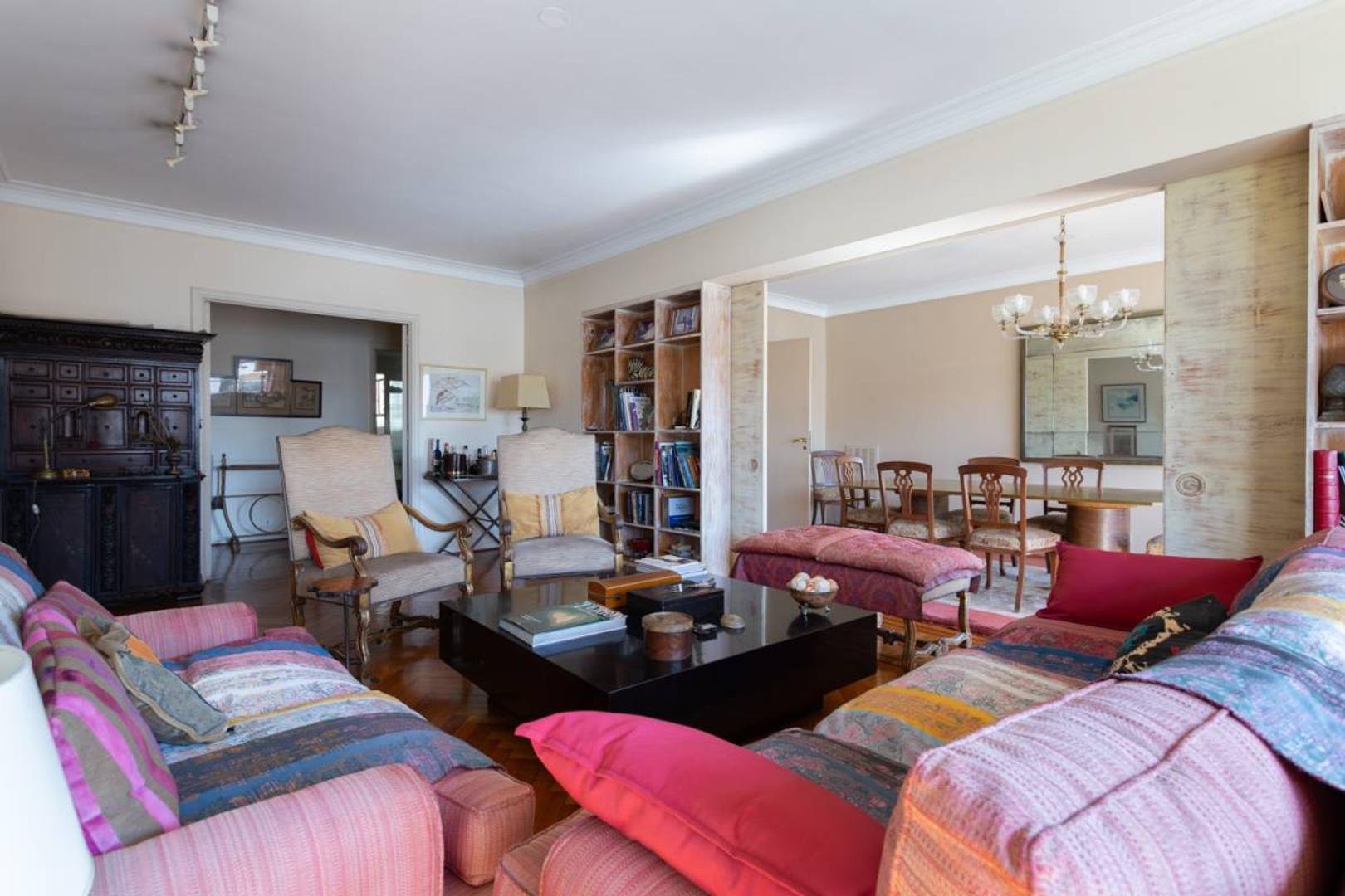 Departamento en Venta de 5 ambientes