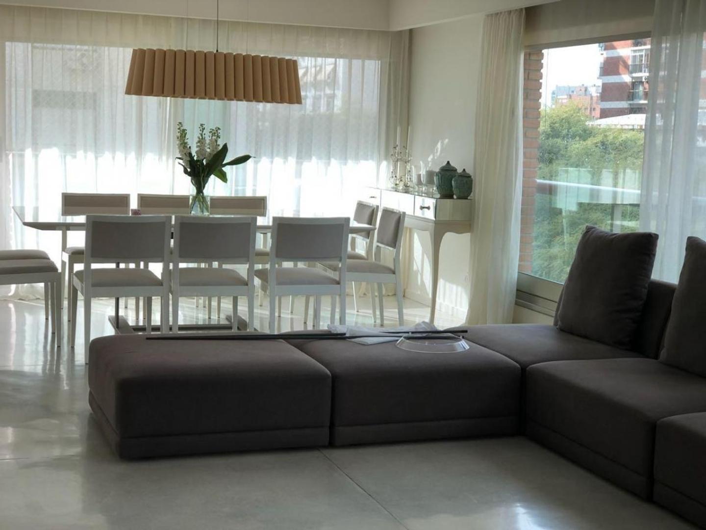 Departamento en Alquiler con 2 cocheras