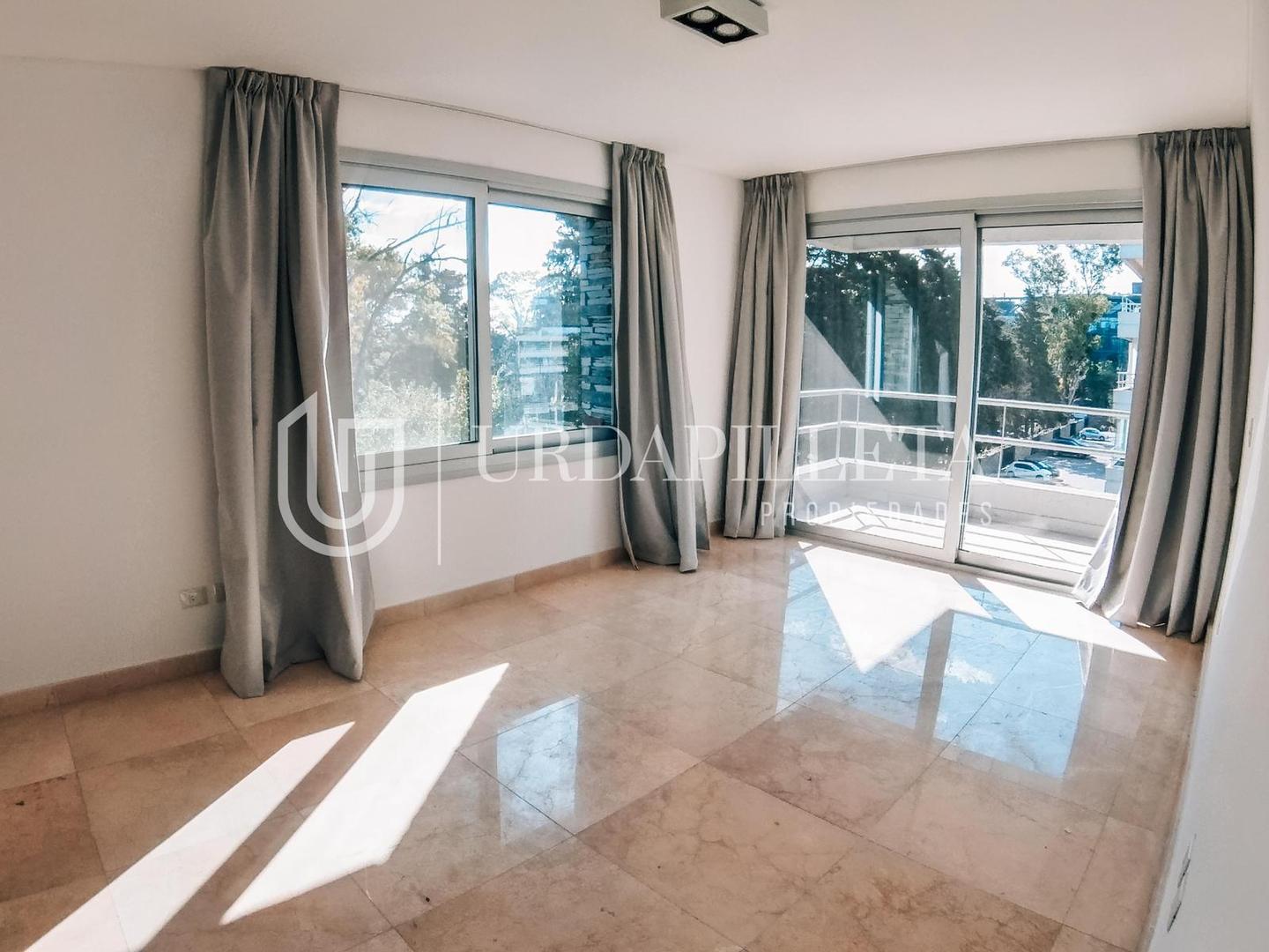 Departamento en Venta con 2 cocheras