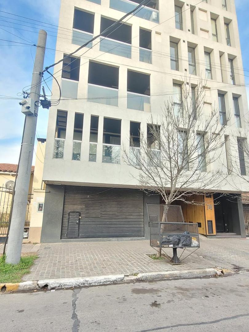 Hipólito Yrigoyen  al 100