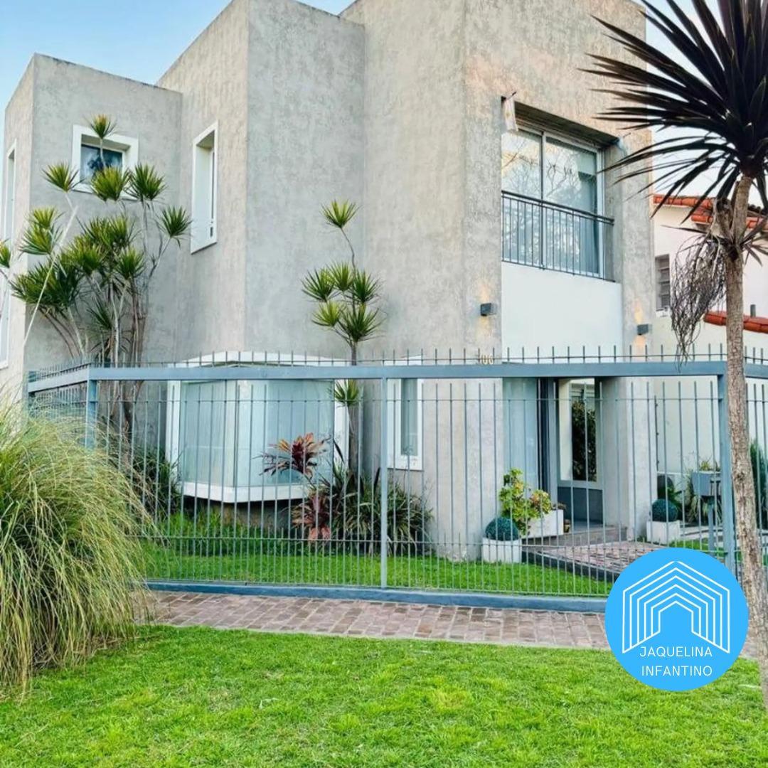 CASA 4 AMBIENTES EN VENTA - HAEDO NORTE