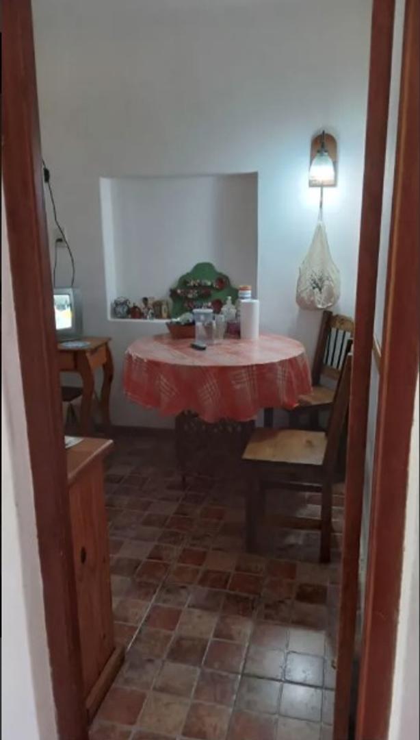 Casa en venta Caseros 3 Ambientes C/cochera Y Parque.