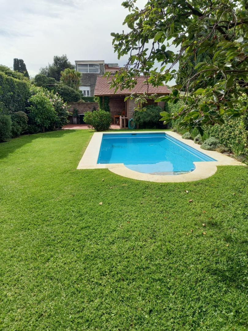 Casa en Alquiler de 4 dormitorios