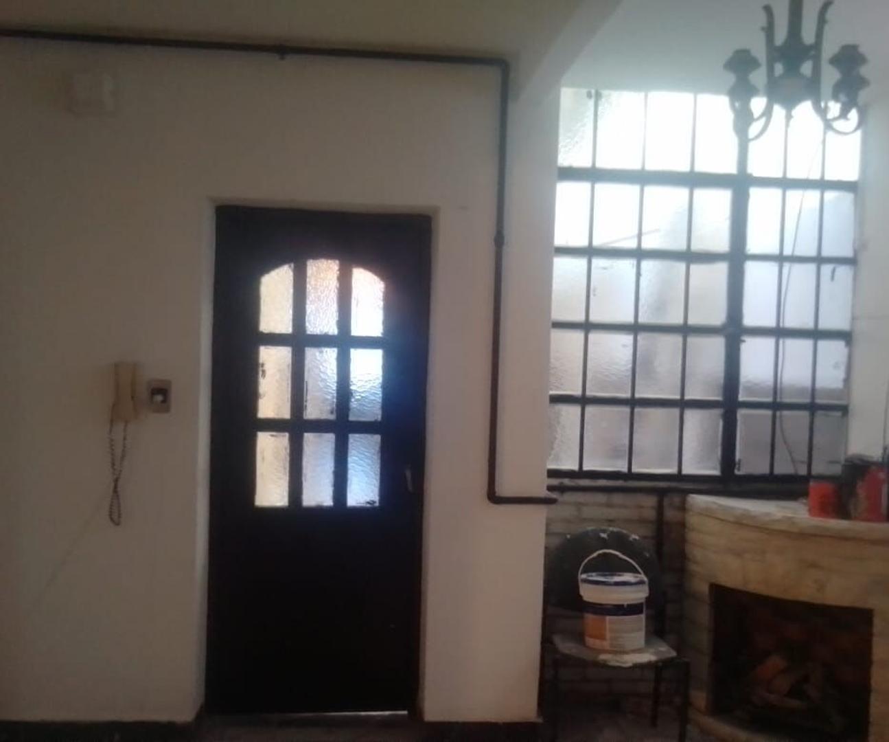 Casa c/3 habitaciones, 2 en quincho, terraza,  patio,baños