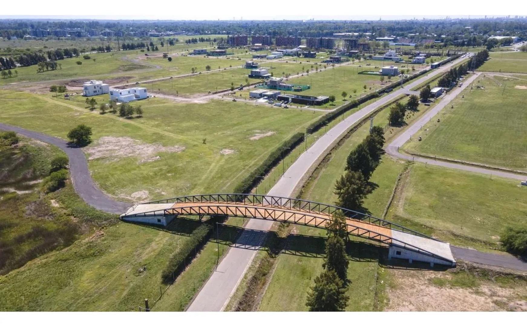 LOTE 830M² EN LOS PASOS DEL JOCKEY