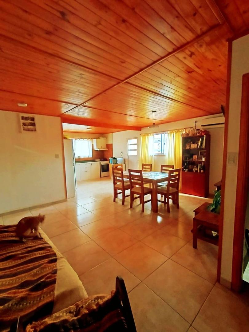 Gómez y Libertad 100